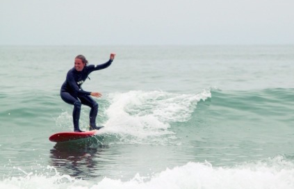 Micha Cerelli surfing.