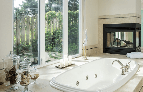 Photo of a jetted tub in Cannon Beach.